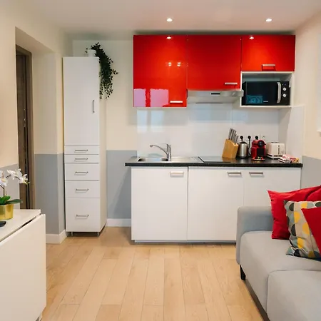 Daire Stunning Modern Red Near Bastille-marais Paris